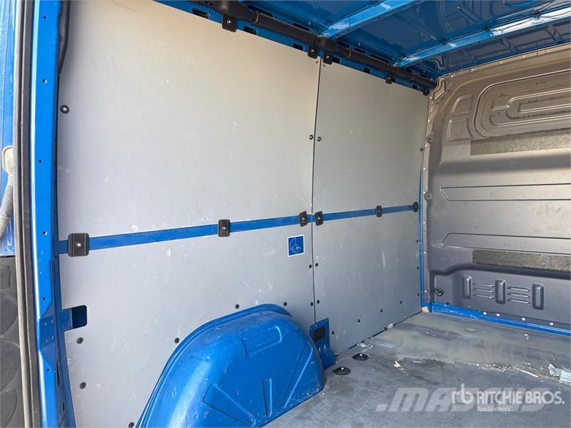Mercedes-Benz Sprinter 211 CDi Cargo Van Utilitaire