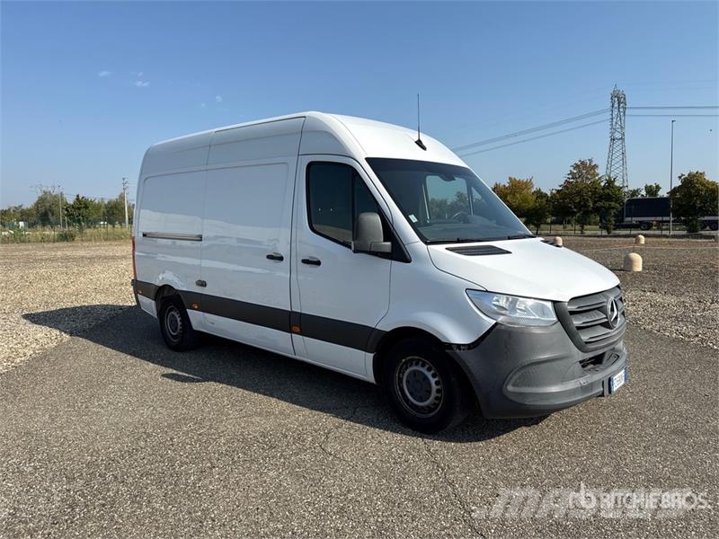 Mercedes-Benz Sprinter 314CDI Cargo Van Pakettiautot