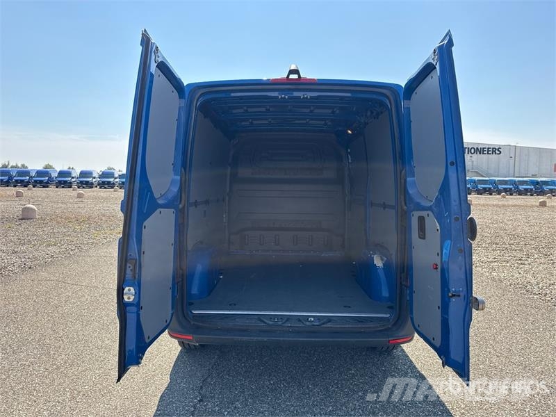 Mercedes-Benz Sprinter 211 CDi Cargo Van Lieferwagen