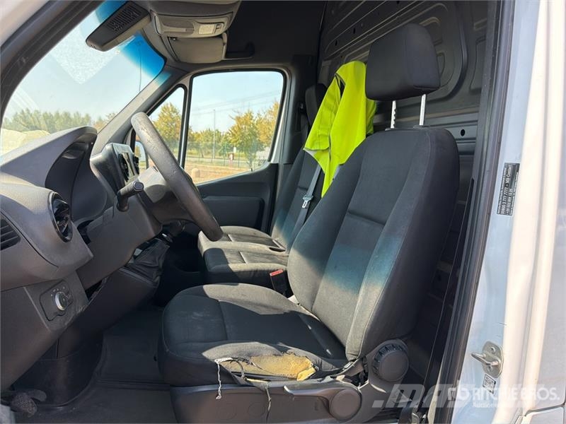 Mercedes-Benz Sprinter 314CDI Cargo Van Pakettiautot