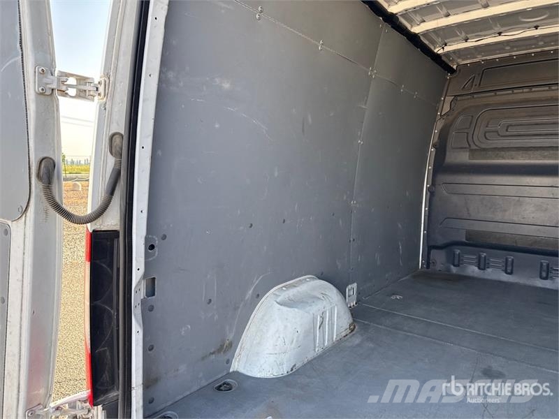 Mercedes-Benz Sprinter 314CDI Cargo Van Pakettiautot