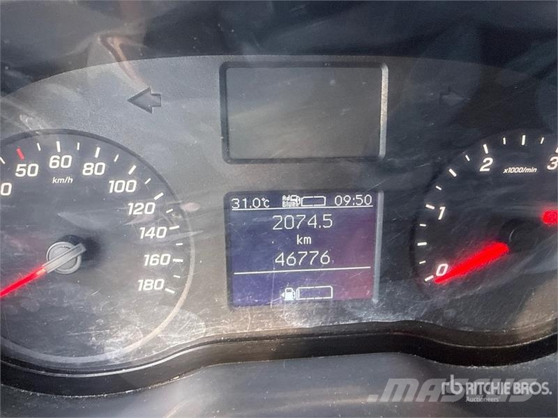 Mercedes-Benz Sprinter 211 CDi Cargo Van Utilitaire