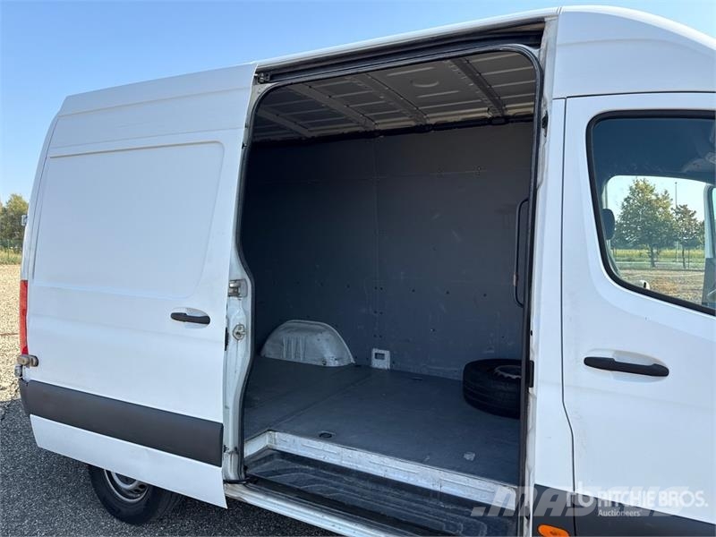 Mercedes-Benz Sprinter 314CDI Cargo Van Pakettiautot