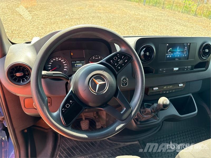 Mercedes-Benz Sprinter 211 CDi Cargo Van Utilitaire