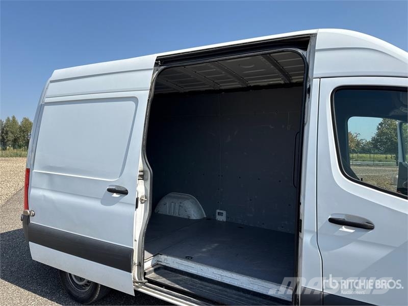 Mercedes-Benz Sprinter 314CDI Cargo Van Pakettiautot