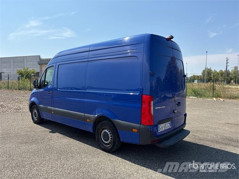 Mercedes-Benz Sprinter 311CDI Cargo Van Utilitaire