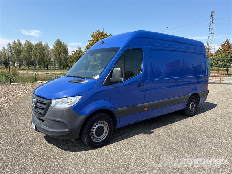 Mercedes-Benz Sprinter 311CDI Cargo Van Utilitaire