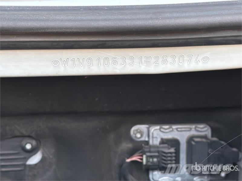 Mercedes-Benz Sprinter 311CDI Cargo Van Furgonetas cerradas