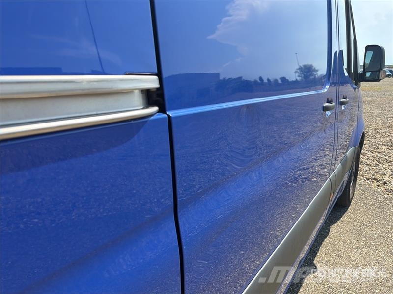 Mercedes-Benz Sprinter 311CDI Cargo Van Utilitaire