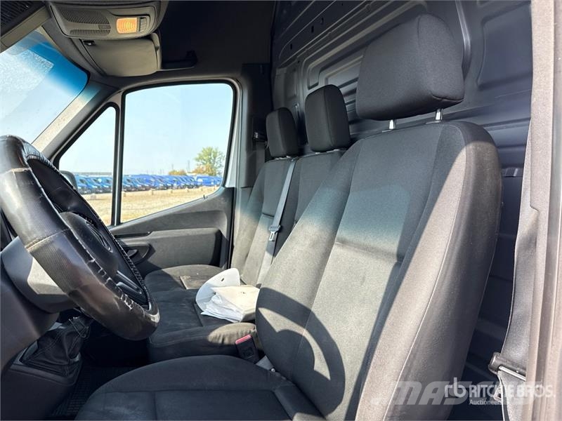 Mercedes-Benz Sprinter 311CDI Cargo Van Utilitaire