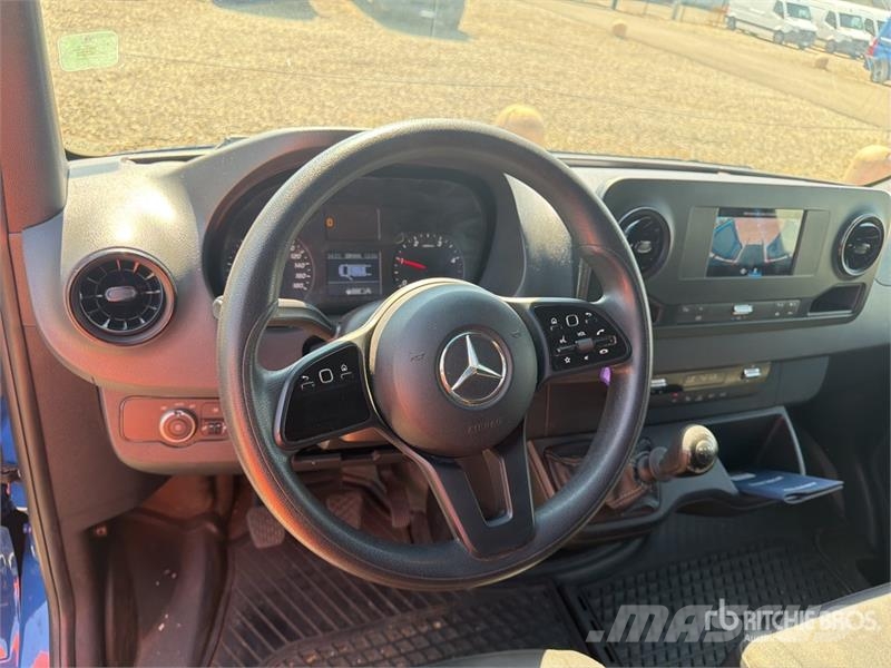 Mercedes-Benz Sprinter 211 CDi Cargo Van Utilitaire