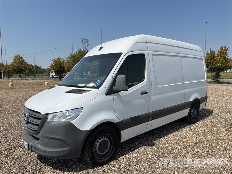 Mercedes-Benz Sprinter 314CDI Cargo Van Pakettiautot