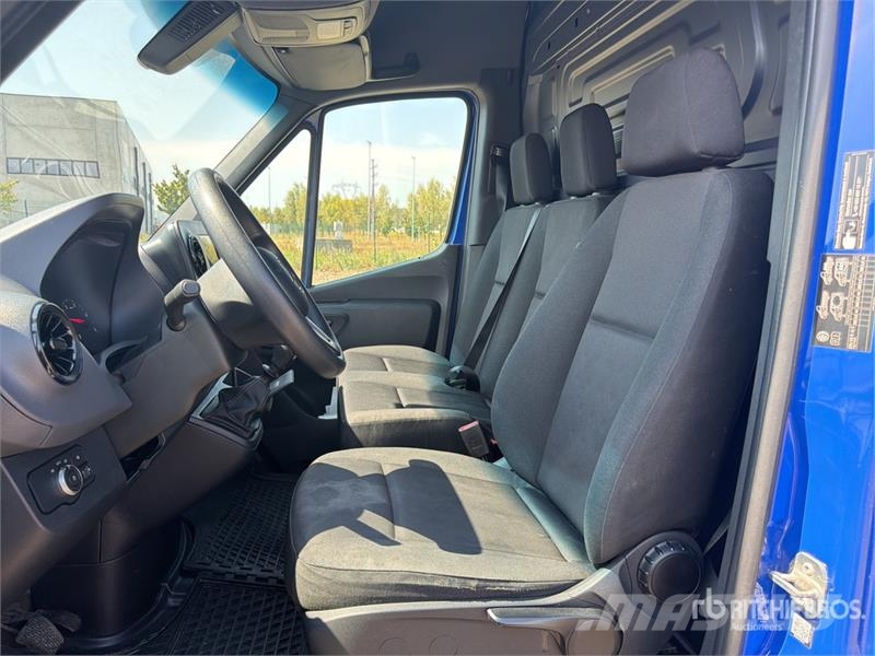 Mercedes-Benz Sprinter 311CDI Cargo Van Utilitaire