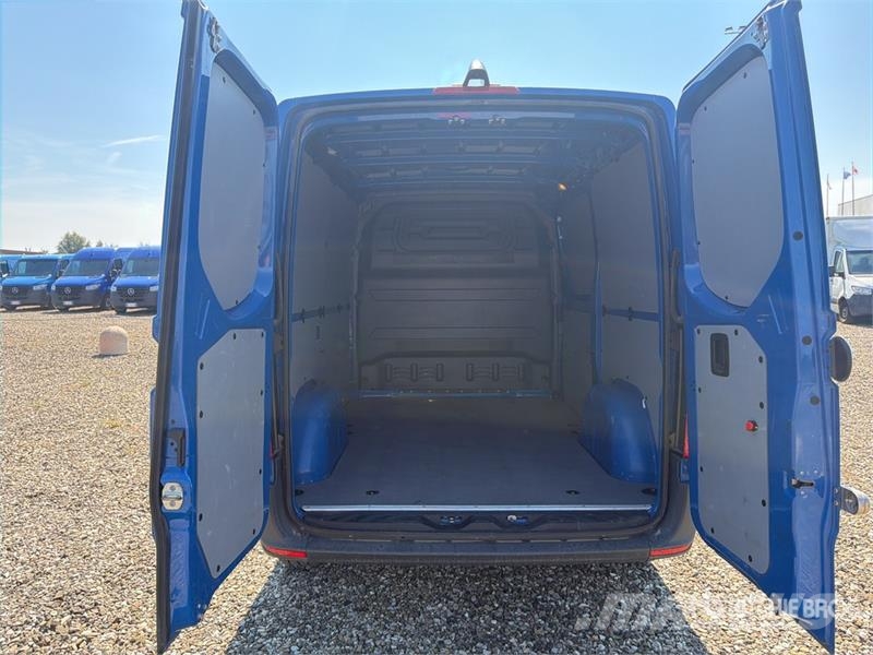 Mercedes-Benz Sprinter 211 CDi Cargo Van Utilitaire