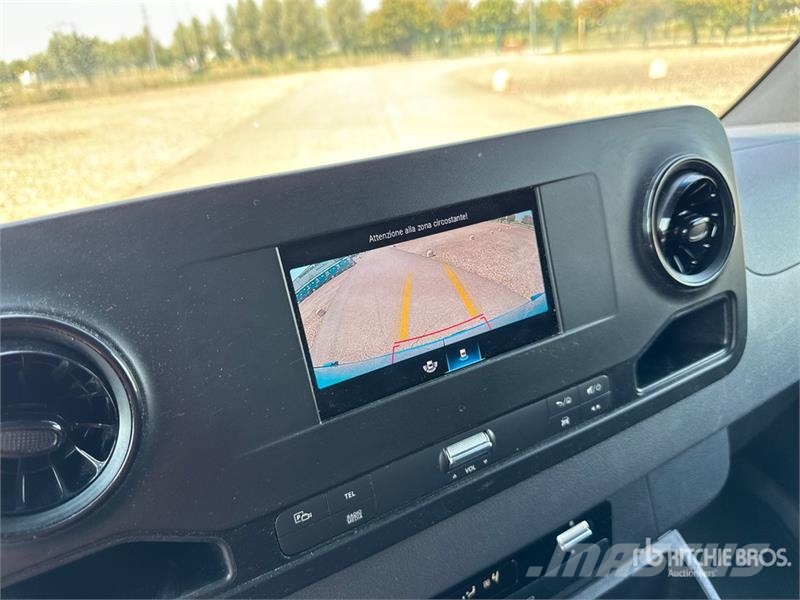 Mercedes-Benz Sprinter 211 CDi Cargo Van Utilitaire