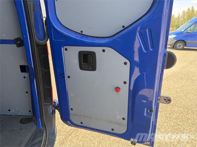 Mercedes-Benz Sprinter 311CDI Cargo Van Utilitaire