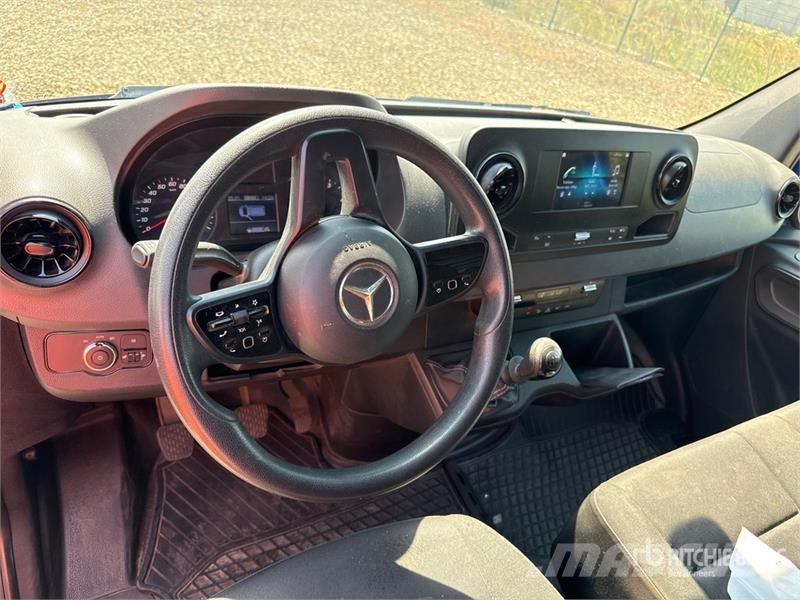 Mercedes-Benz Sprinter 311CDI Cargo Van Utilitaire