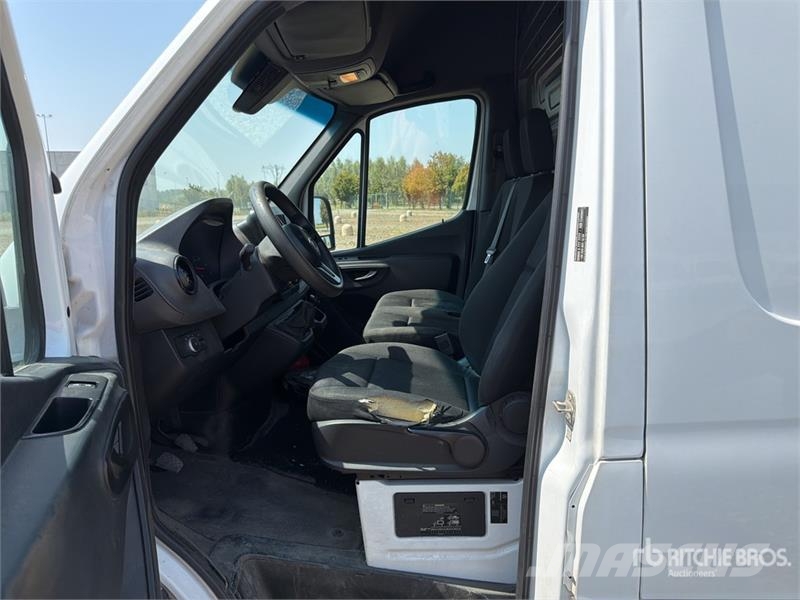 Mercedes-Benz Sprinter 314CDI Cargo Van Pakettiautot