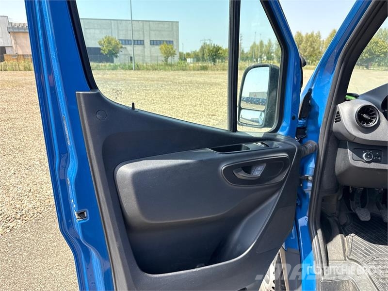 Mercedes-Benz Sprinter 211 CDi Cargo Van Utilitaire