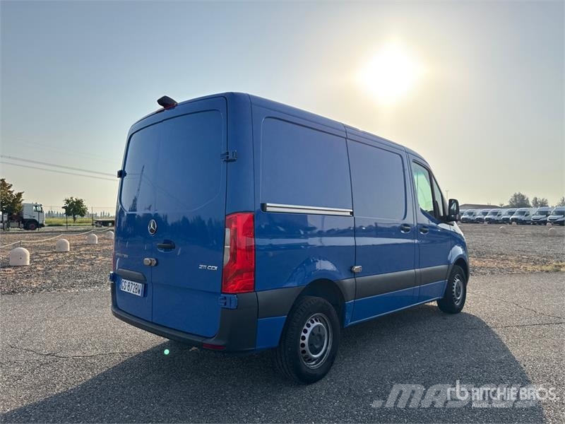 Mercedes-Benz Sprinter 211 CDi Cargo Van Utilitaire