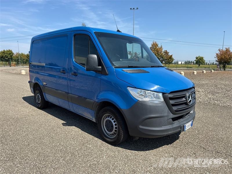 Mercedes-Benz Sprinter 211 CDi Cargo Van Lieferwagen