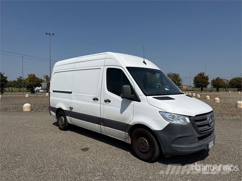 Mercedes-Benz Sprinter 314CDI Cargo Van Pakettiautot