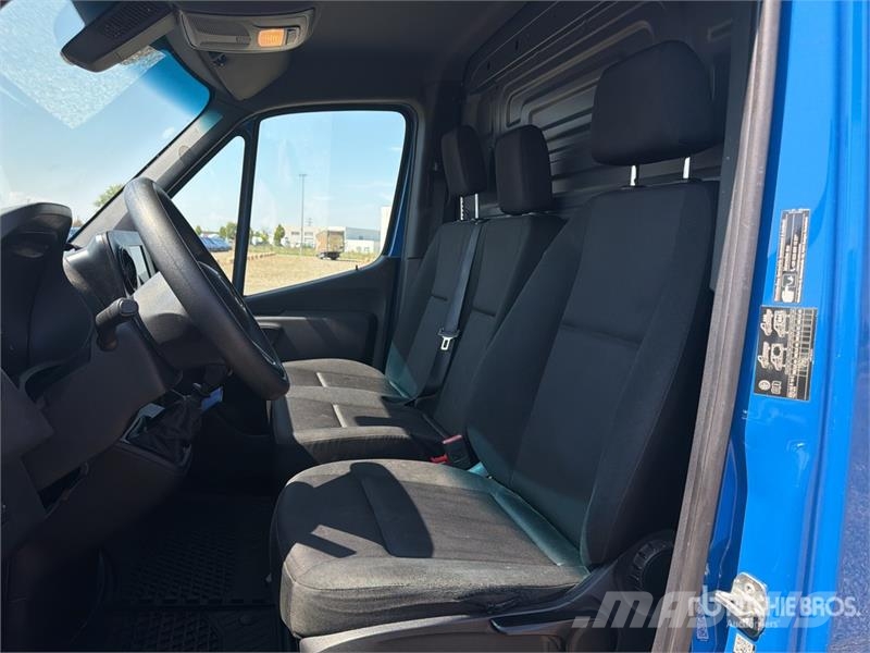 Mercedes-Benz Sprinter 211 CDi Cargo Van Utilitaire