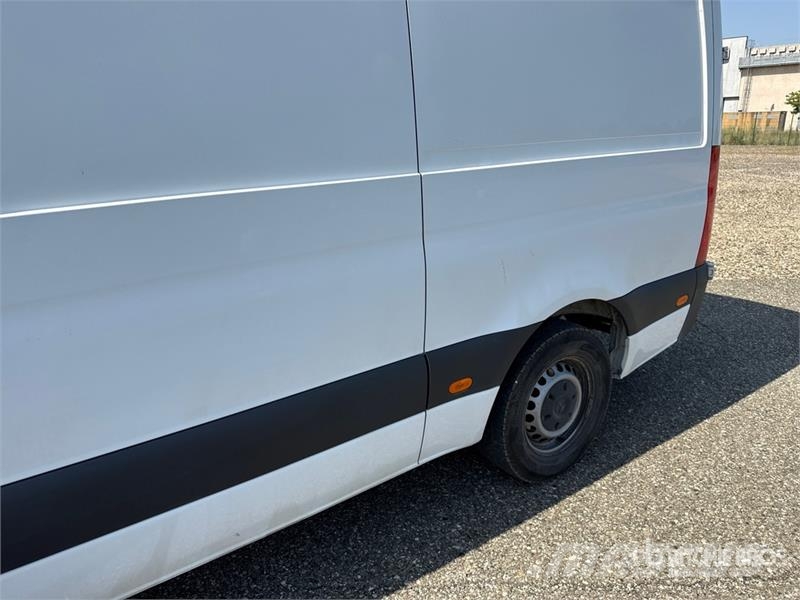 Mercedes-Benz Sprinter 314CDI Cargo Van Pakettiautot