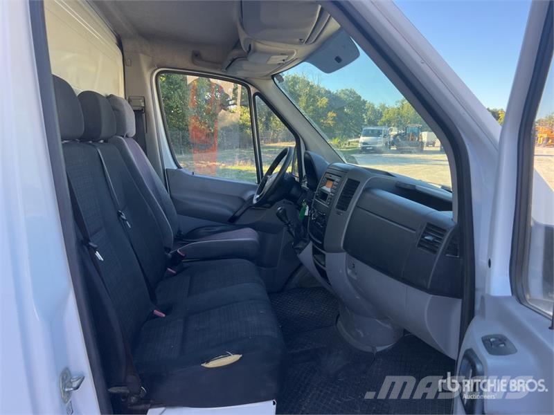 Mercedes-Benz SPRINTER 516 CDI Camion Benne Dump Truck Kallurid