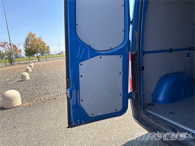 Mercedes-Benz Sprinter 211 CDi Cargo Van Utilitaire