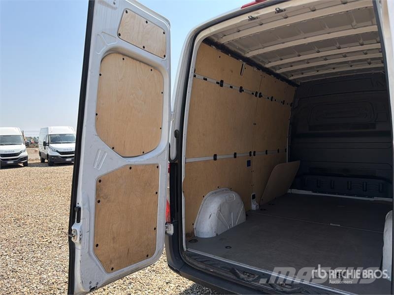 Mercedes-Benz Sprinter 311CDI Cargo Van Pakettiautot