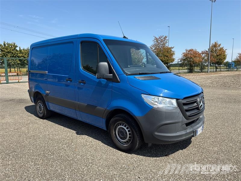 Mercedes-Benz Sprinter 211 CDi Cargo Van Utilitaire