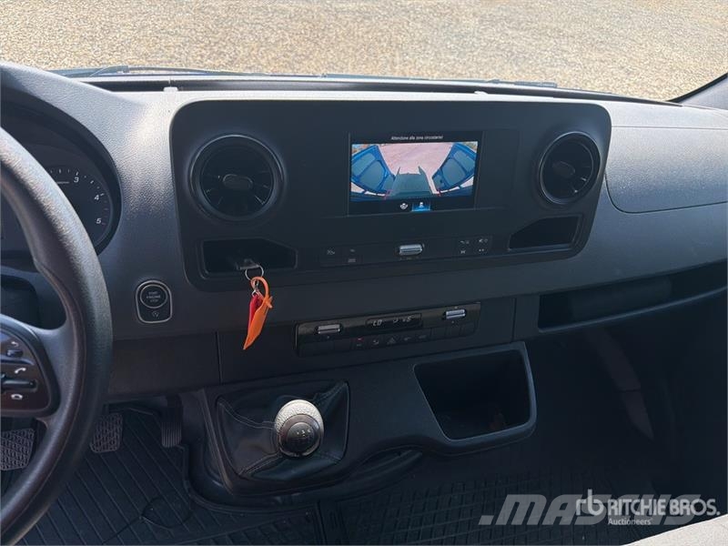 Mercedes-Benz Sprinter 311CDI Cargo Van Utilitaire