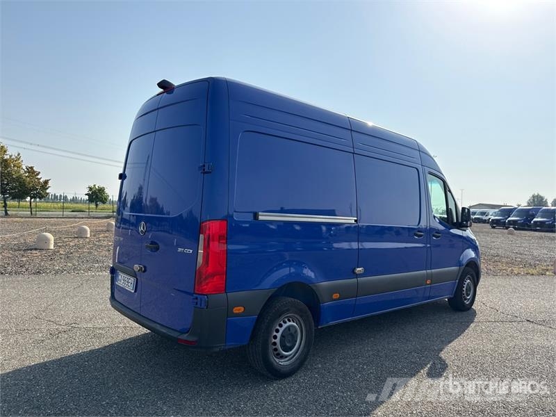 Mercedes-Benz Sprinter 311CDI Cargo Van Utilitaire