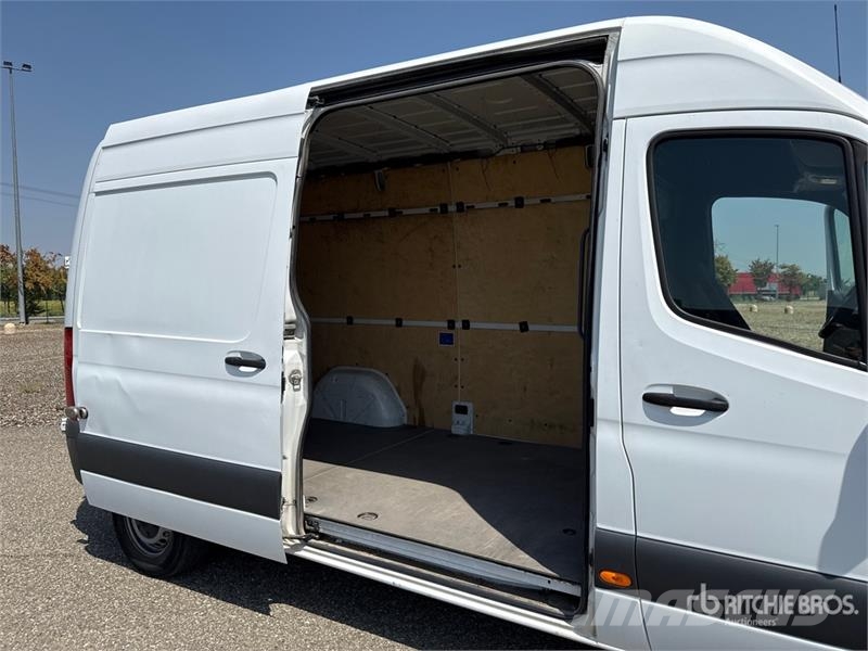 Mercedes-Benz Sprinter 311CDI Cargo Van Gesloten bedrijfswagens