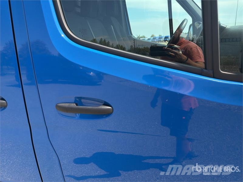 Mercedes-Benz Sprinter 211 CDi Cargo Van Utilitaire