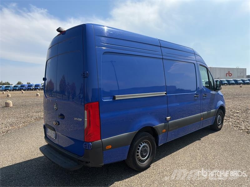Mercedes-Benz Sprinter 311CDI Cargo Van Utilitaire