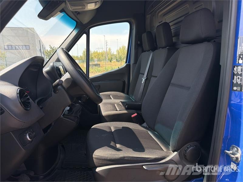 Mercedes-Benz Sprinter 311CDI Cargo Van Dodávky