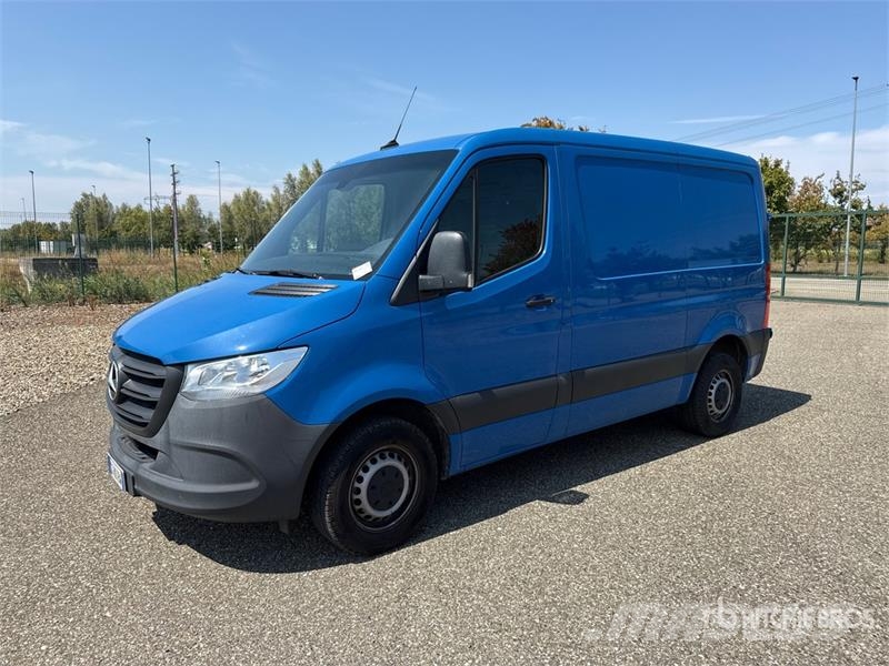 Mercedes-Benz Sprinter 211 CDi Cargo Van Lieferwagen