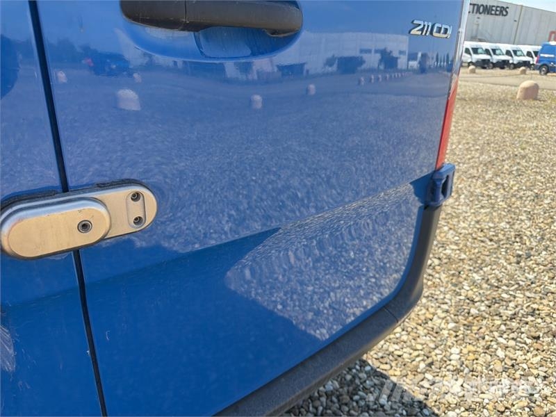 Mercedes-Benz Sprinter 211 CDi Cargo Van Utilitaire