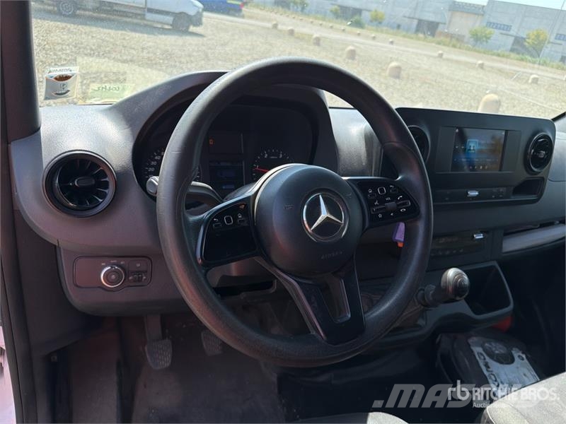 Mercedes-Benz Sprinter 314CDI Cargo Van Pakettiautot