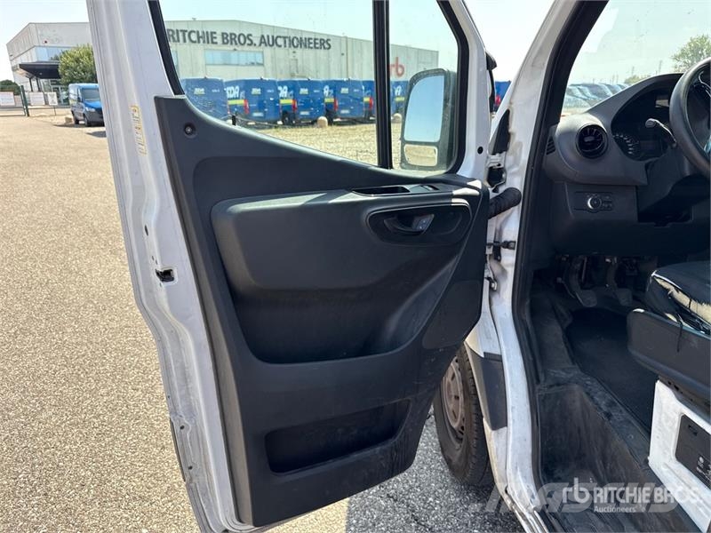 Mercedes-Benz Sprinter 314CDI Cargo Van Pakettiautot