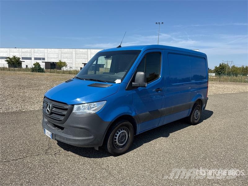 Mercedes-Benz Sprinter 211 CDi Cargo Van Utilitaire