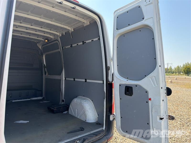 Mercedes-Benz Sprinter 311CDI Cargo Van Pakettiautot