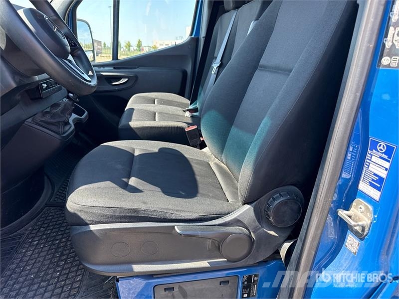 Mercedes-Benz Sprinter 211 CDi Cargo Van Utilitaire