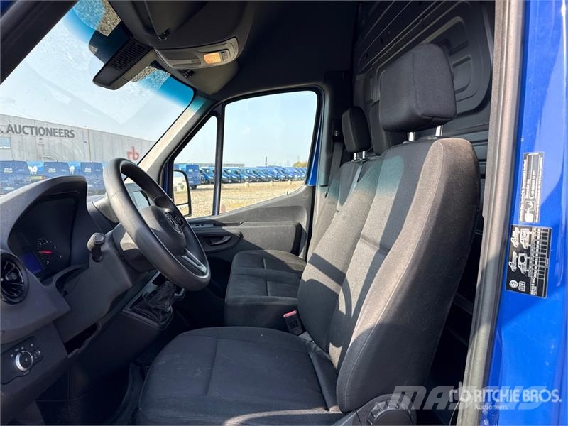 Mercedes-Benz Sprinter 311CDI Cargo Van Dodávky