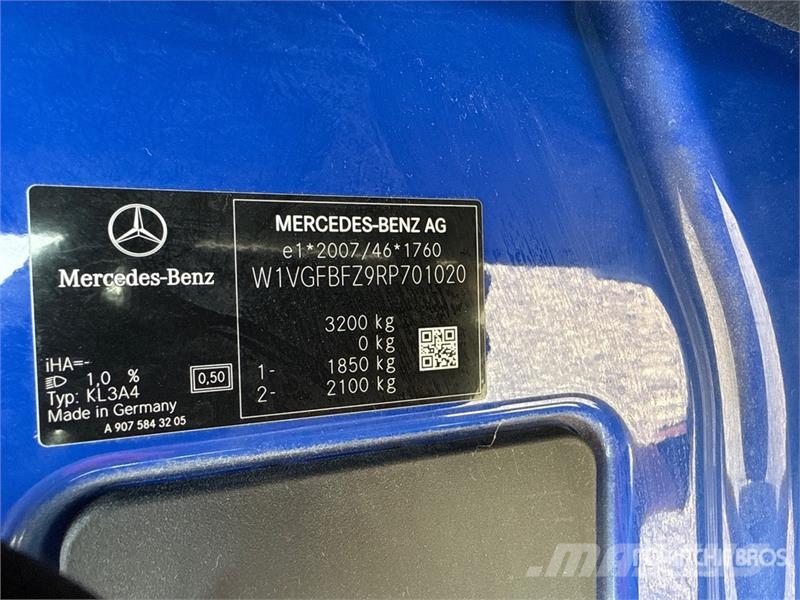 Mercedes-Benz Sprinter 311CDI Cargo Van Dodávky