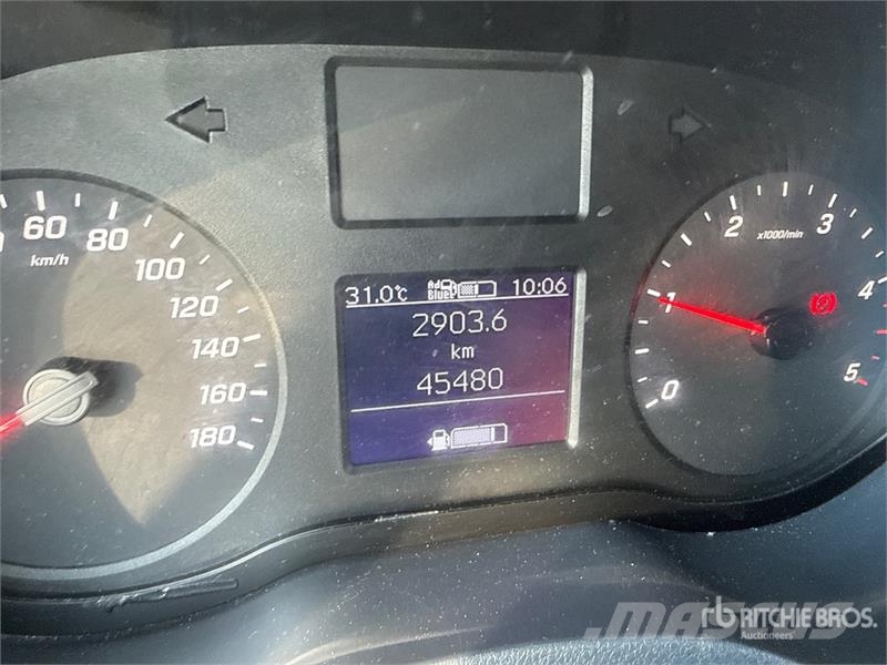 Mercedes-Benz Sprinter 211 CDi Cargo Van Utilitaire