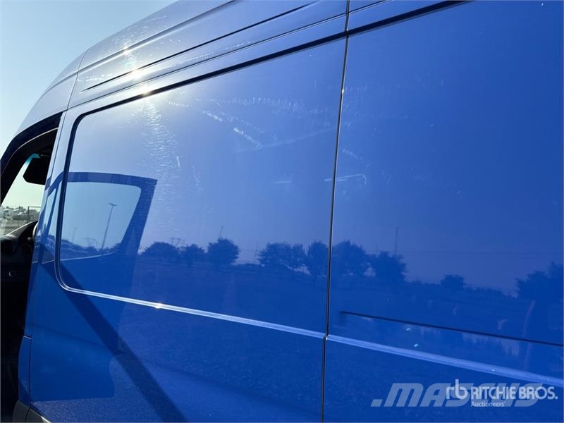 Mercedes-Benz Sprinter 311CDI Cargo Van Utilitaire