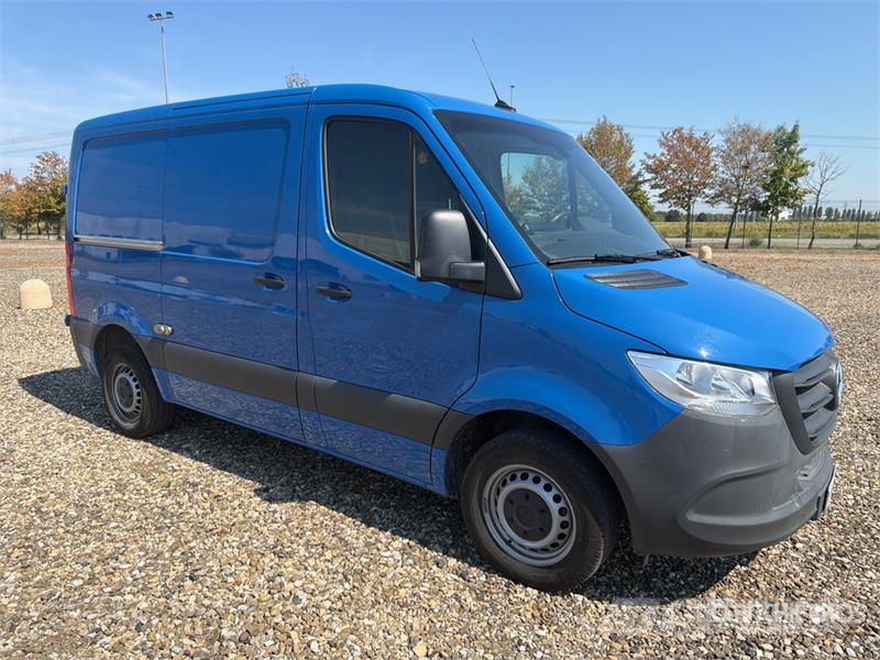 Mercedes-Benz Sprinter 211 CDi Cargo Van Utilitaire